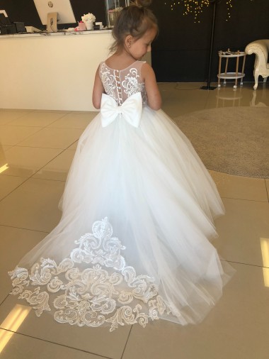 Champagne Ball Gown Sweetheart Chapel Train Sleeveless Flower Girl Dress