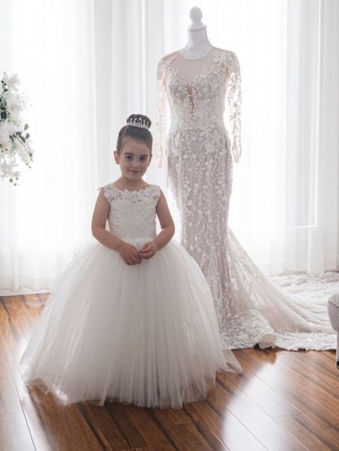 Ivory Ball Gown Chapel Train Sleeveless Flower Girl Dress